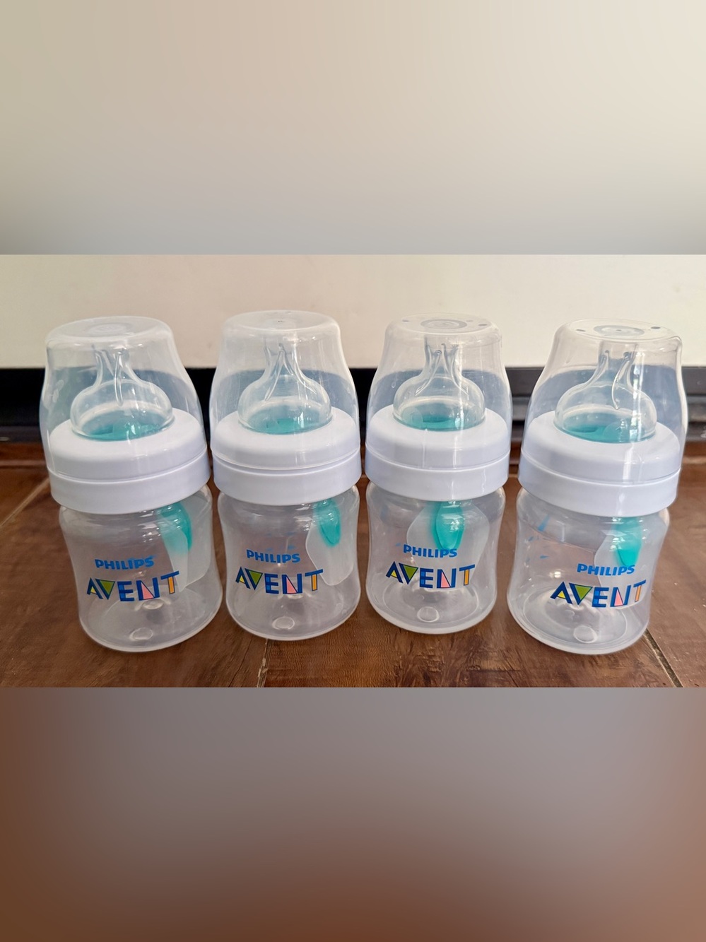 Philips Avent Anti-Colic Baby Bottle with AirFree 4-Pack